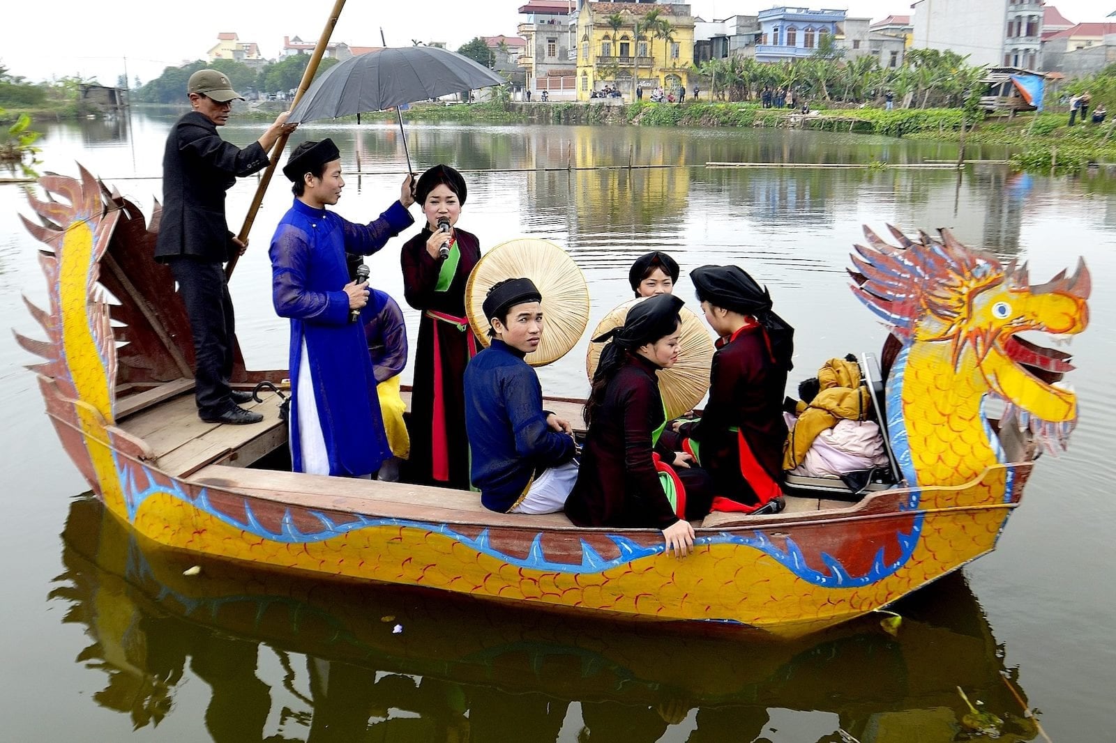 A vibrant spring celebration in Bac Ninh